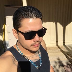 Meet your Posher, Efren